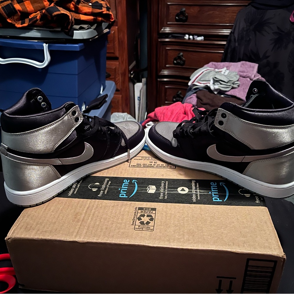 Nike Air Jordan 1 retro high OG basketball shoes women’s 12 men’s 10.5! - Picture 3 of 7